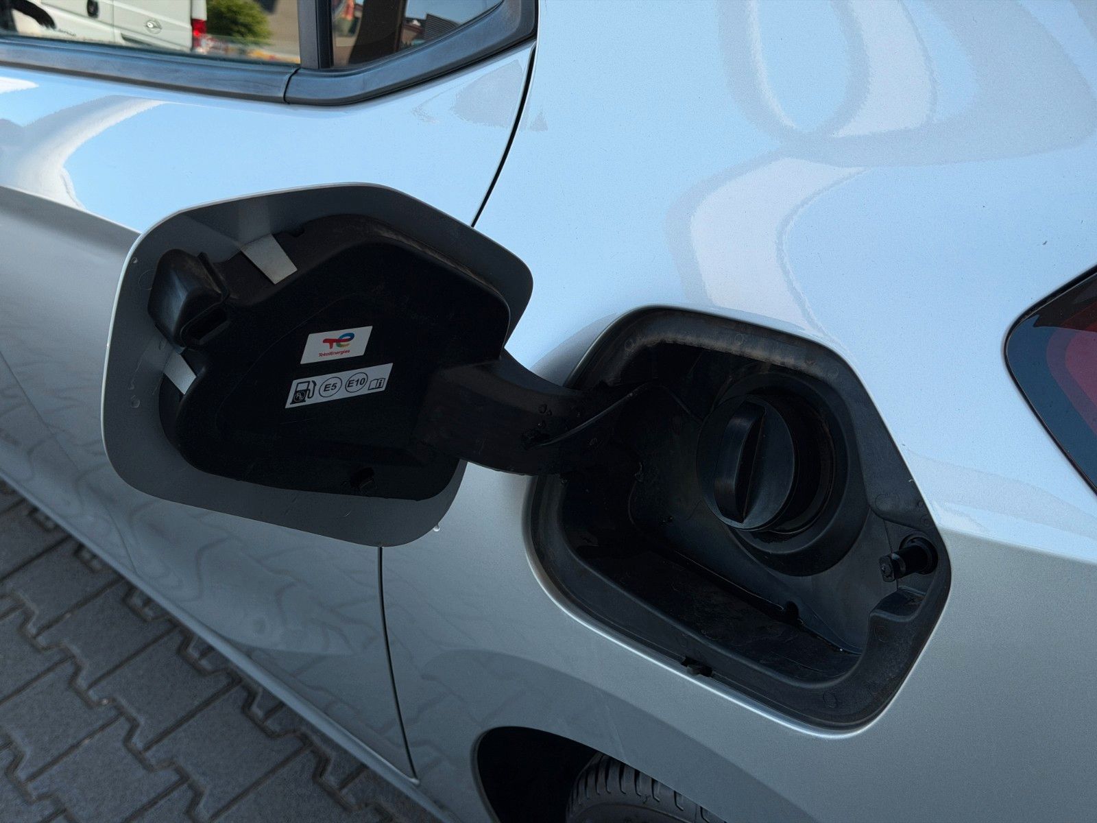 Fahrzeugabbildung Opel Corsa F Edition 100PS PDC/Allwetter/SHZ!
