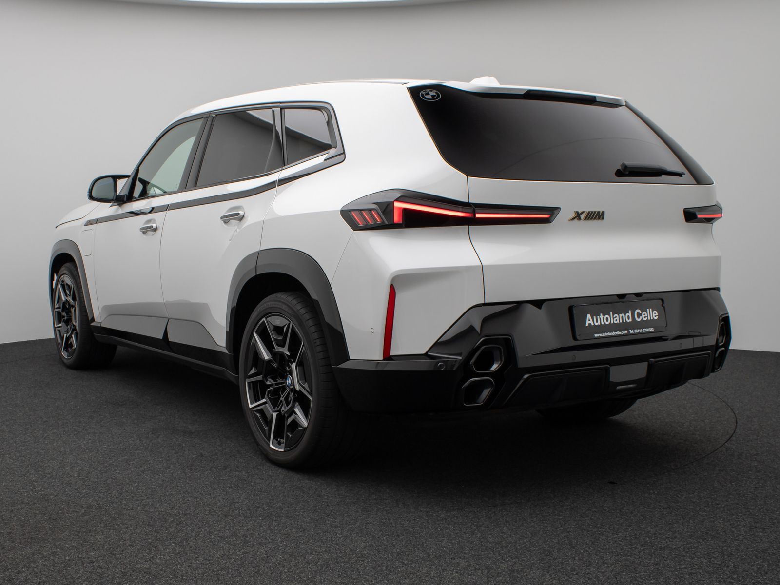 Fahrzeugabbildung BMW XM Individual M Sitze DAB B&W Massage SoftClose