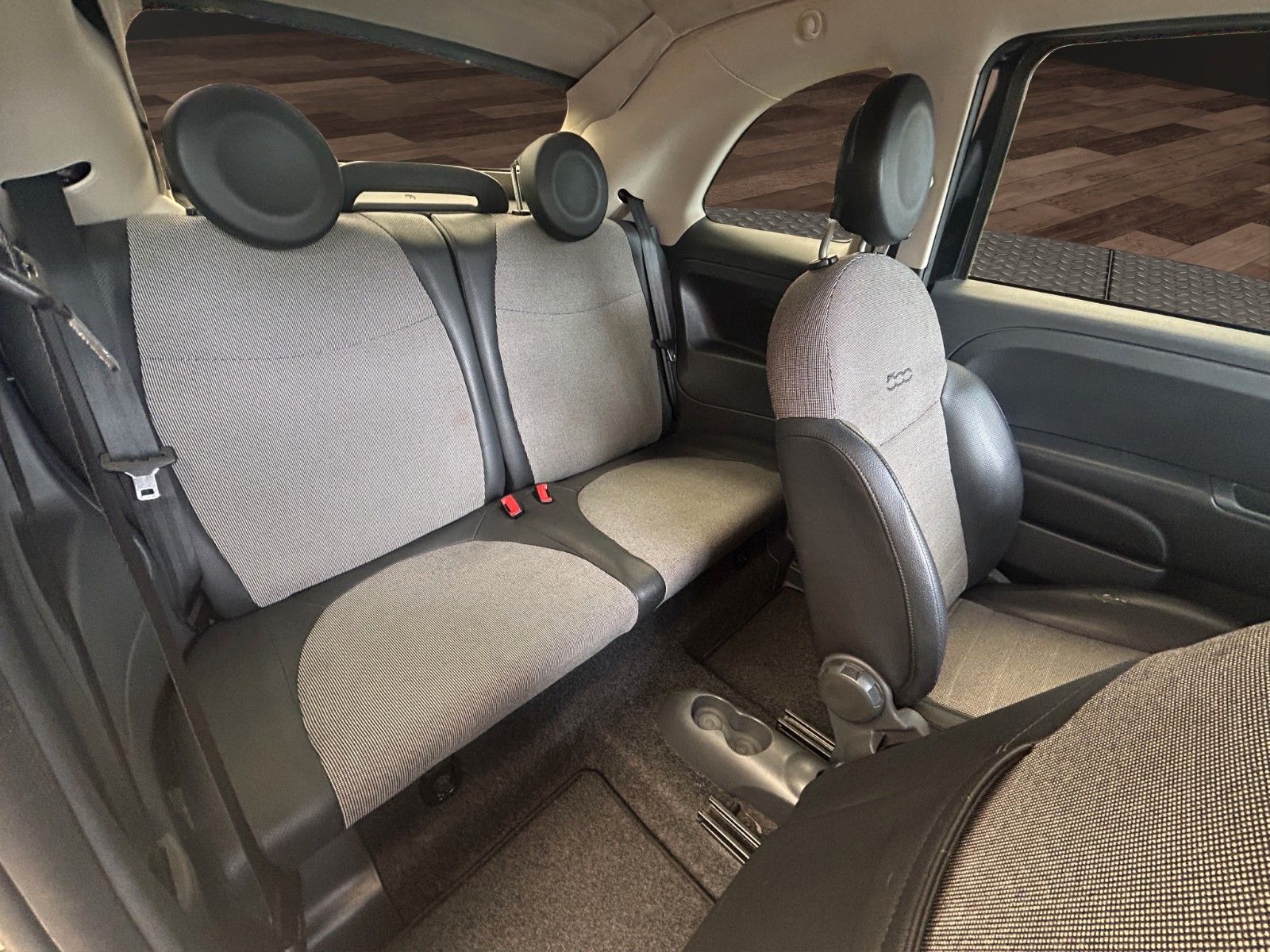 Fahrzeugabbildung Fiat 500 Lounge Cabrio/Klima/Alufelgen/
