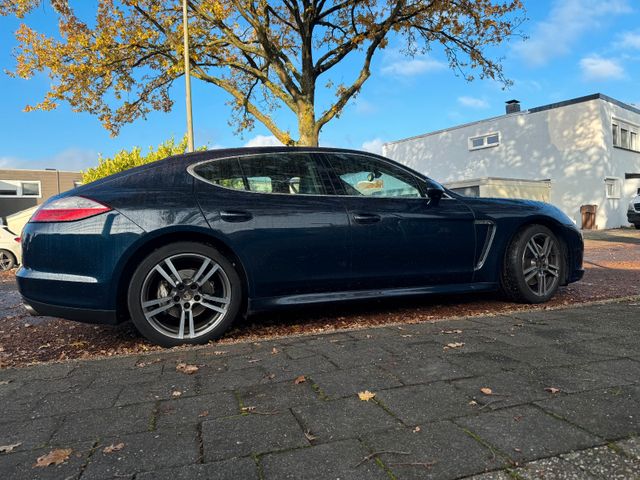 Porsche Panamera 4S S