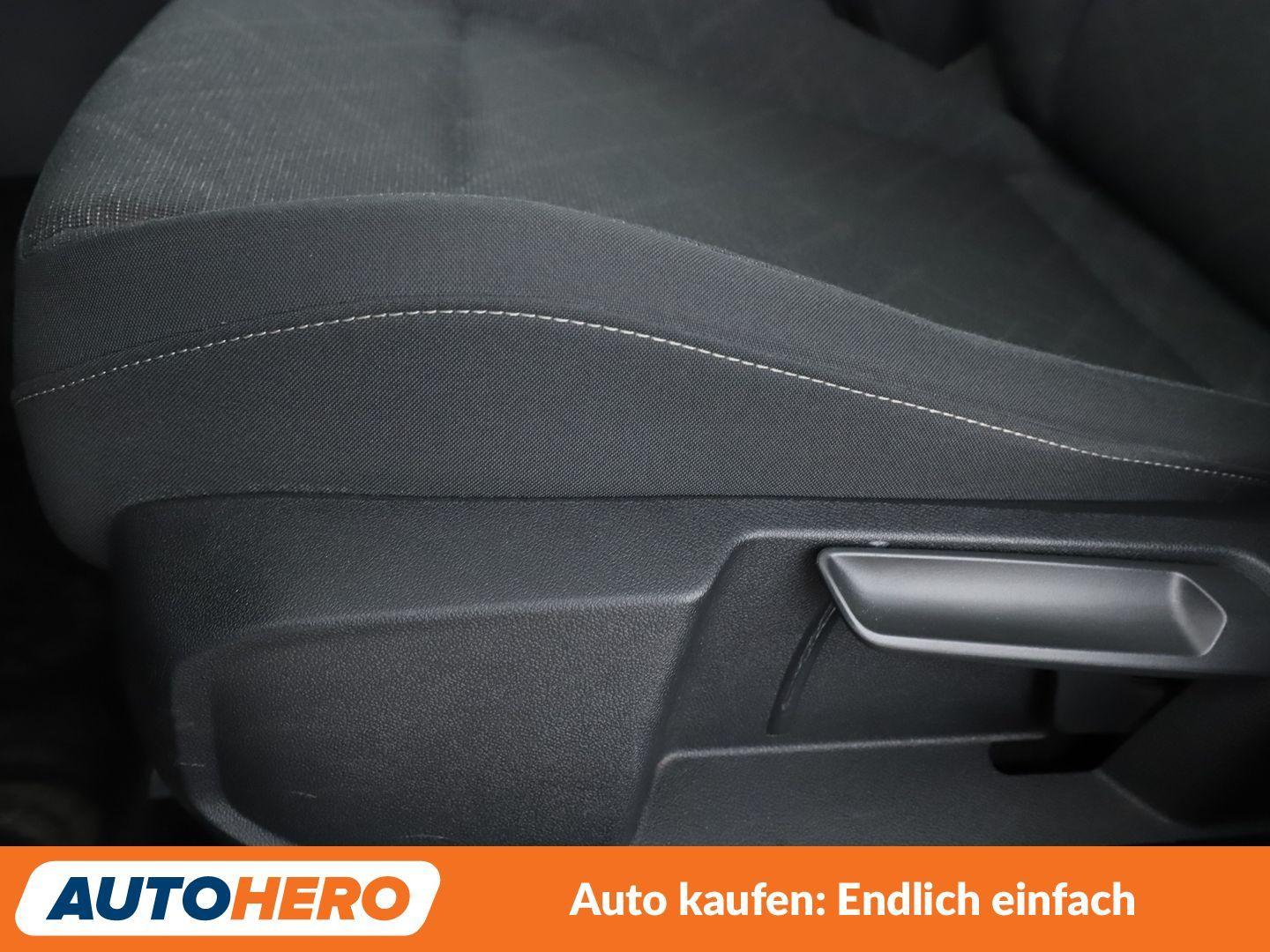 Volkswagen Golf VIII 1.0 eTSI Life Aut.*NAVI*CAM*ACC*SHZ*, миниатюра 27