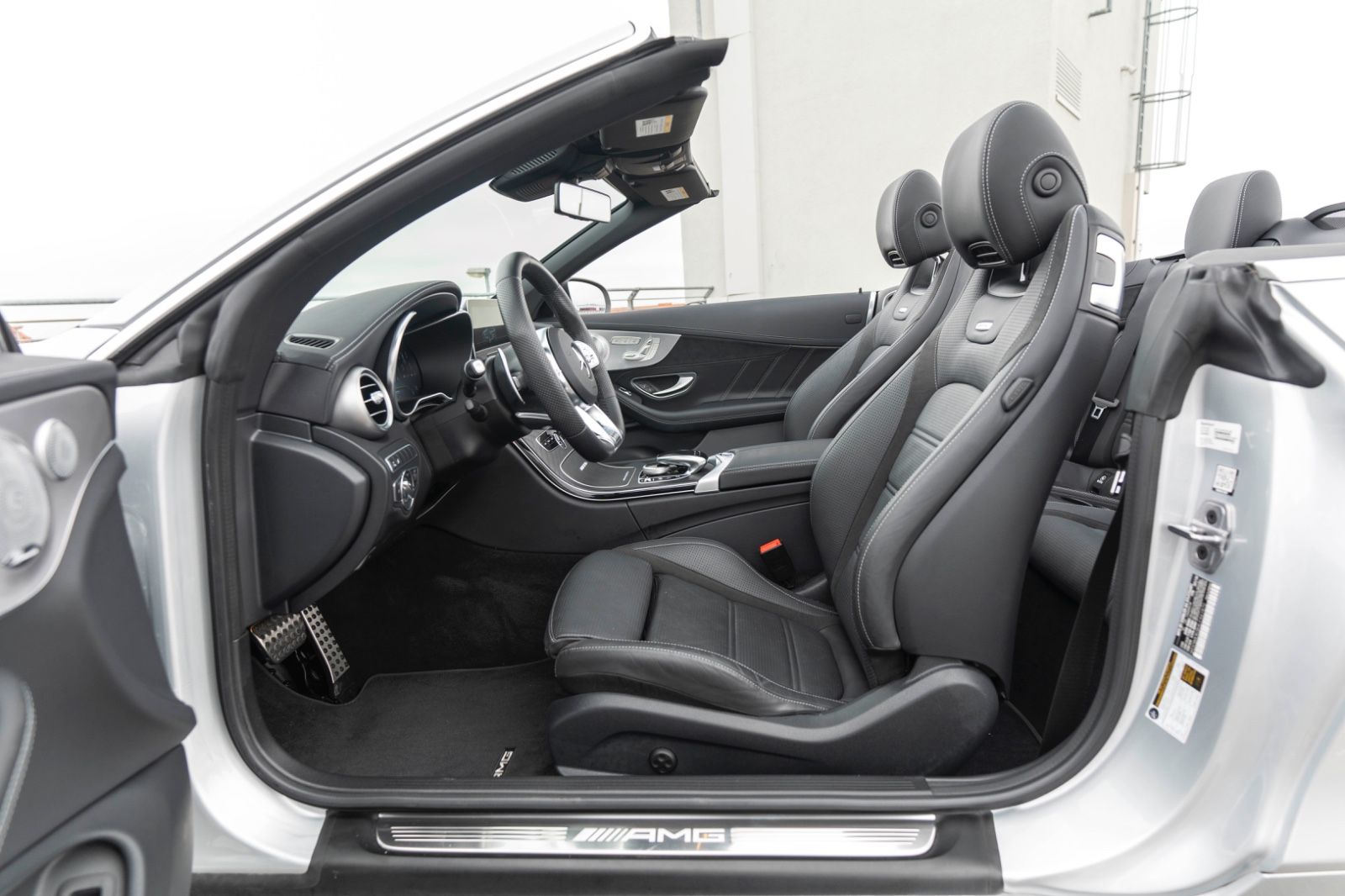 Fahrzeugabbildung Mercedes-Benz C 63 AMG  Cabrio Multibeam  360 Kam  Burmester