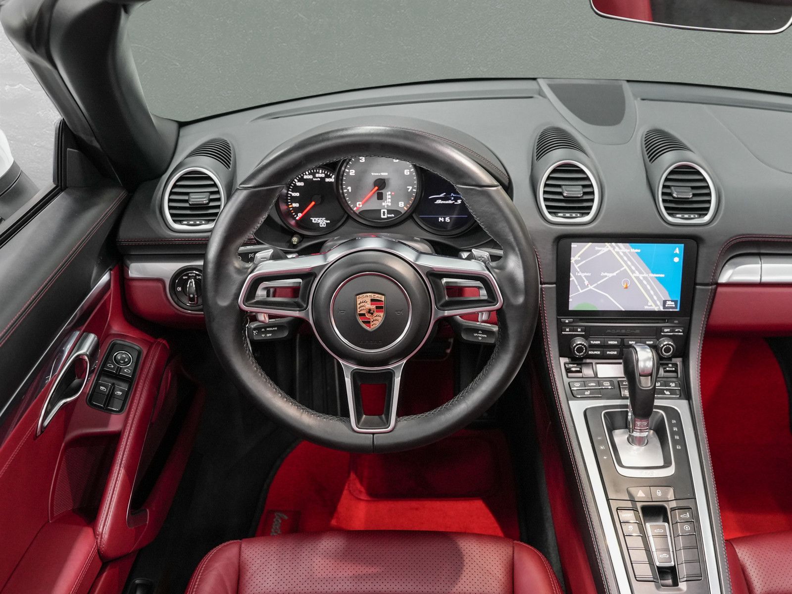 Fahrzeugabbildung Porsche Boxster S 718 PDK - Traumhafte Farbkombination