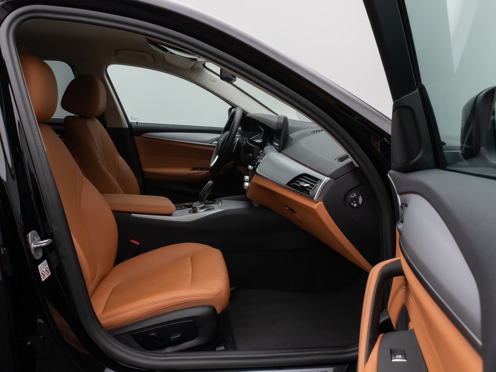 Fahrzeugabbildung BMW 530e xD Laser Kamera HUD DAB HiFi 4xKlima AHK