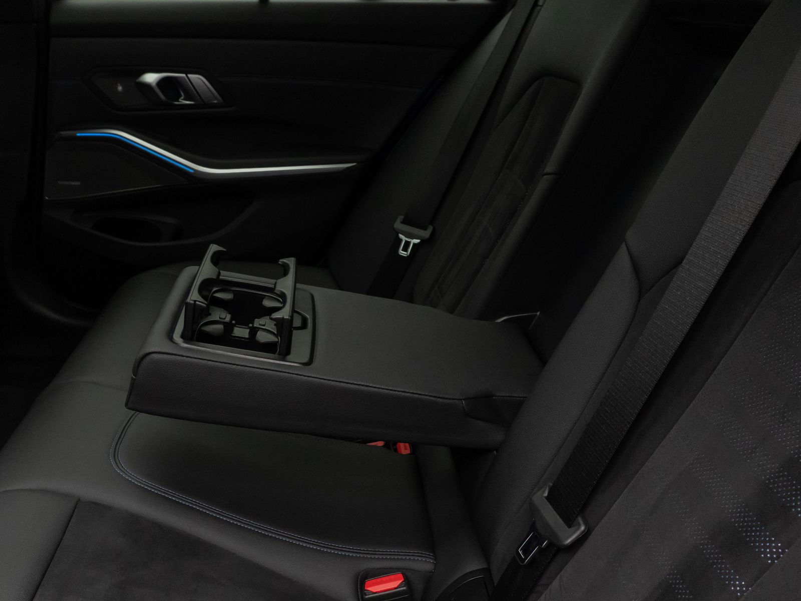 Fahrzeugabbildung BMW M340d xD Panorama 360°HUD DAB H/K Komfort AHK