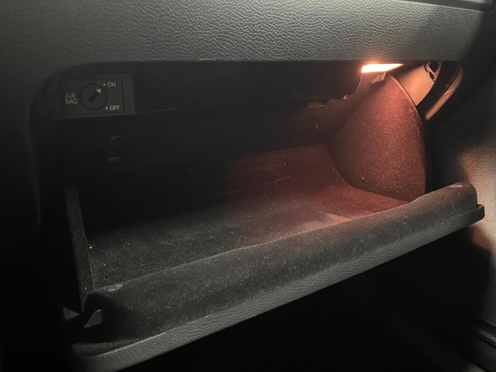 Fahrzeugabbildung Volkswagen Golf 1.4Trendline+KLIMA+ALWETTER+SCHECKHEFT+HU