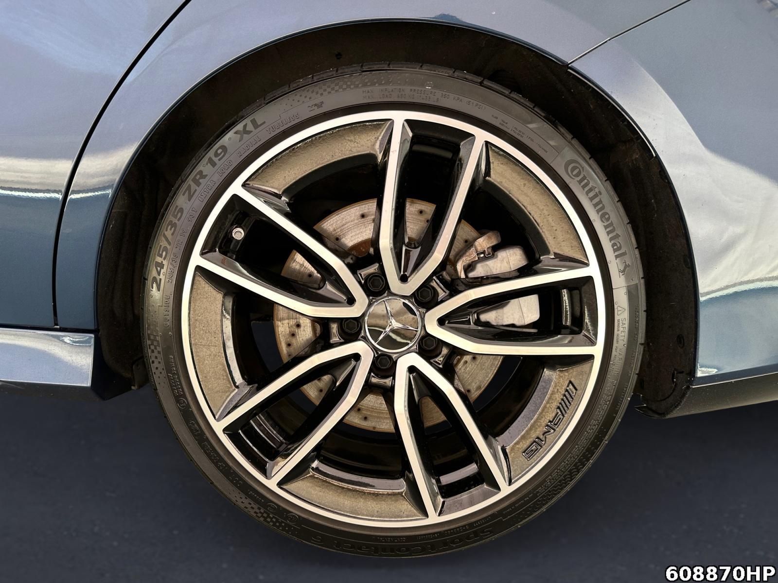 Mercedes-Benz CLA 35 AMG SB 4M Night MULTIBEAM DISTRONIC Pano