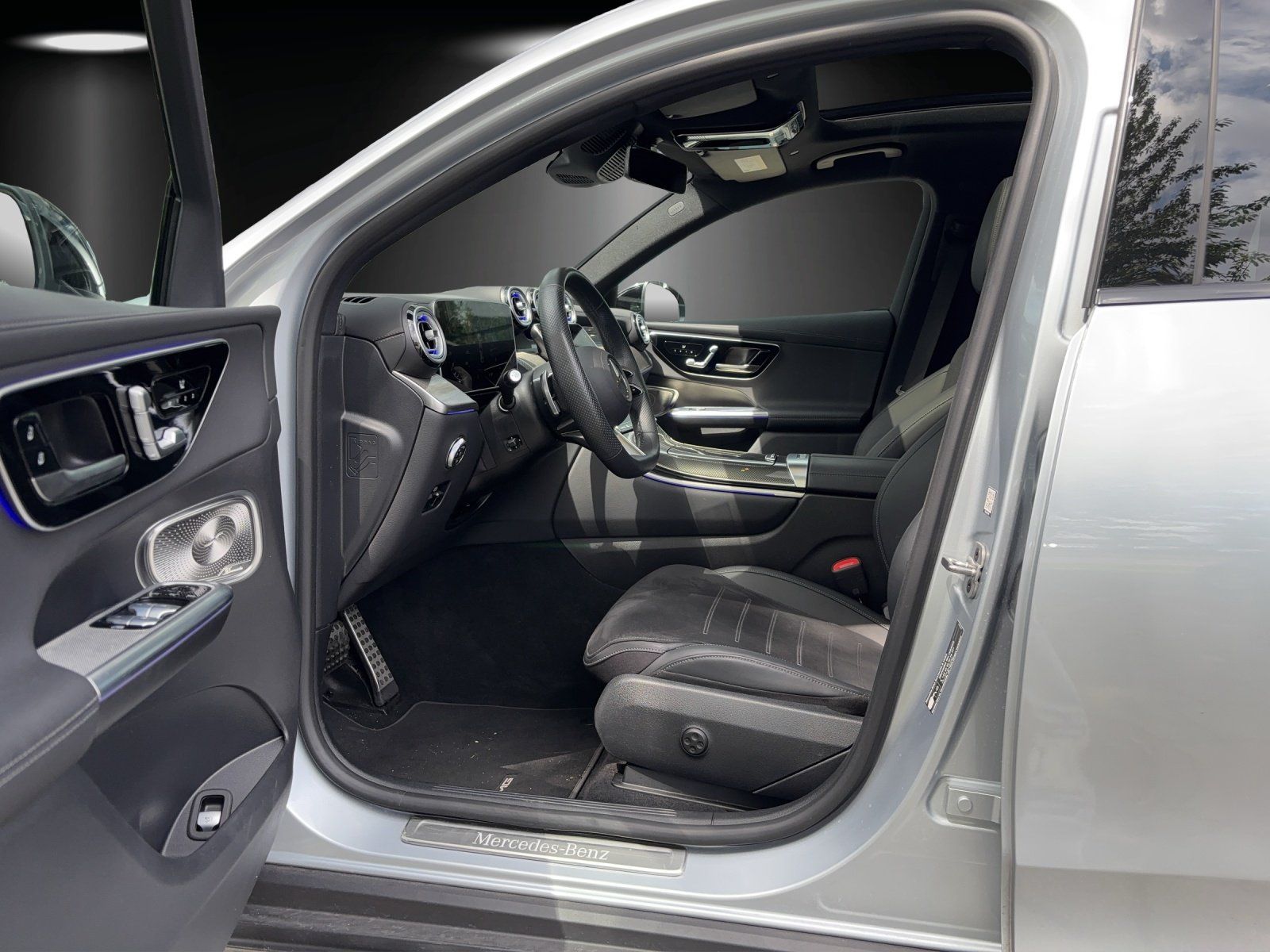 Fahrzeugabbildung Mercedes-Benz GLC 300 d 4M Coupé AMG Pano AHK Burme KEYGO 360
