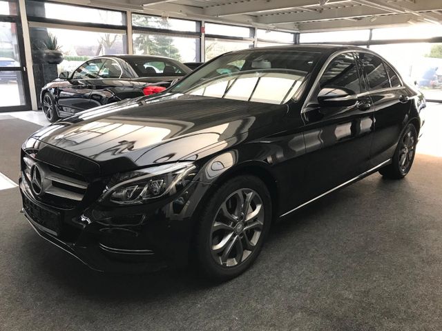 Mercedes-Benz C 250  Lim.CGI Avantgarde/LED/Navi/PDC