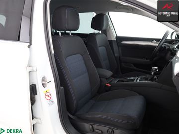 Volkswagen Passat - 11