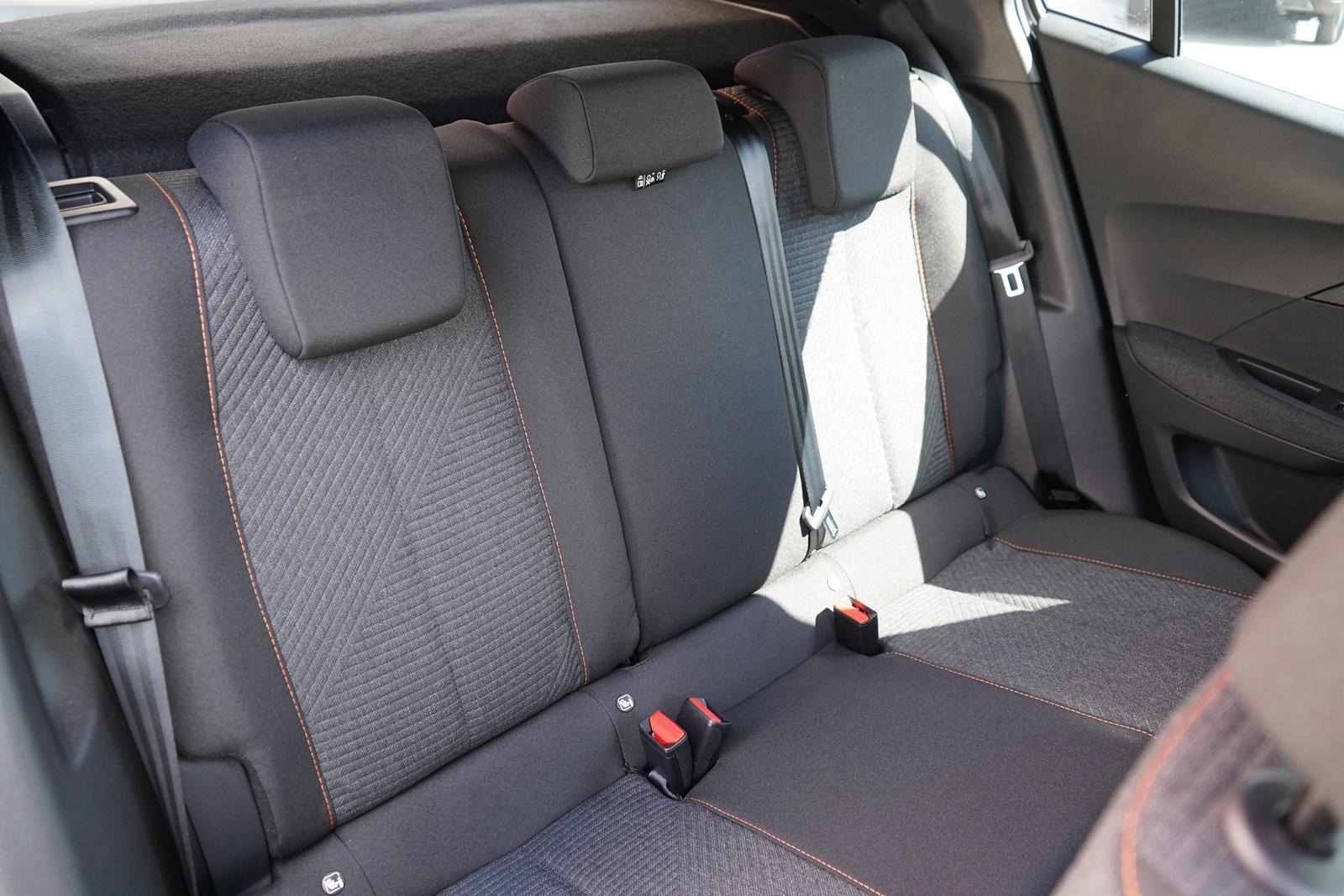 Peugeot 2008 1.2 PureTech LED Navi Kamera