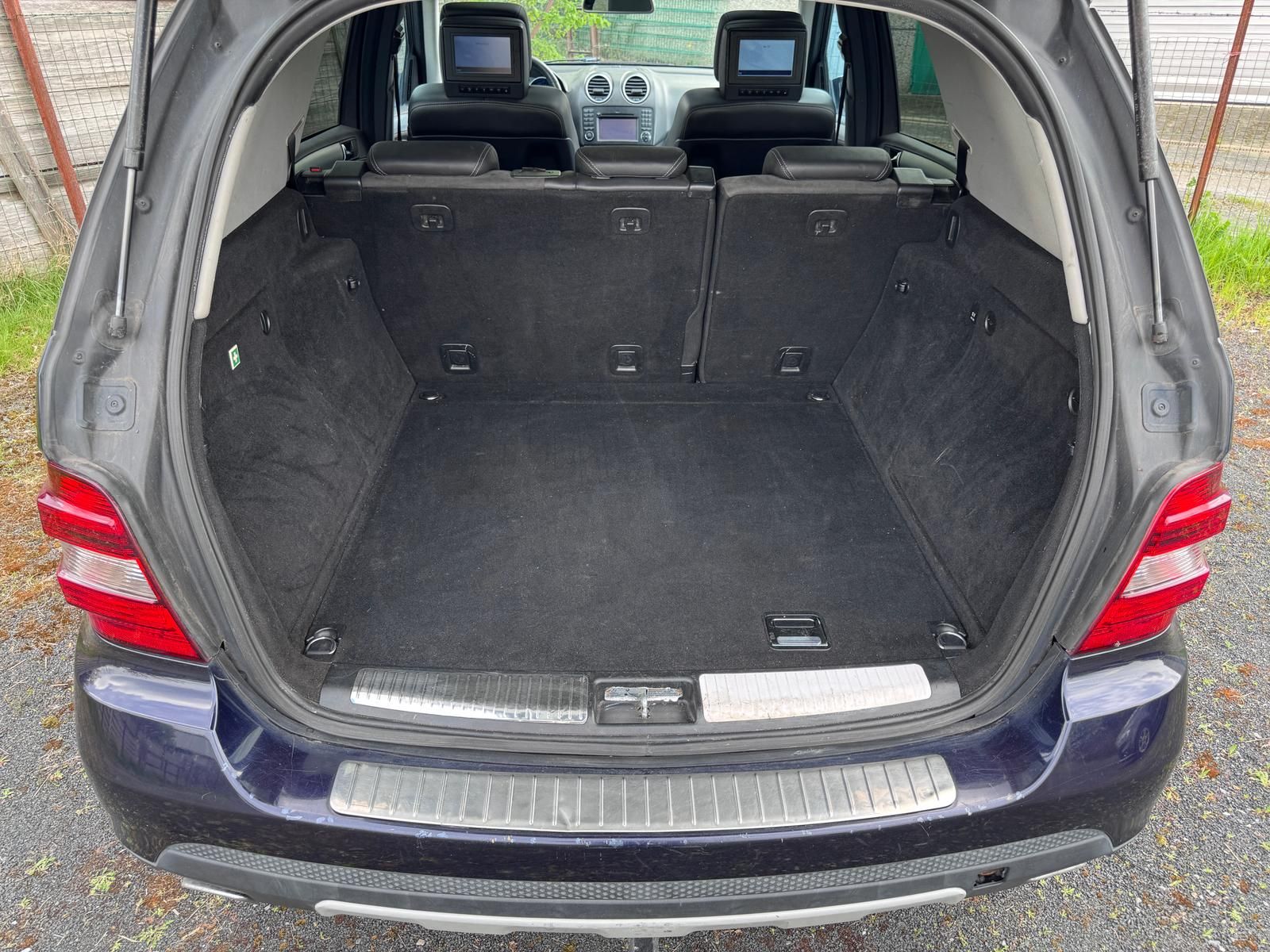 Fahrzeugabbildung Mercedes-Benz 3.0 CDI V6 BRABUS/PANO/AHK/RCAM/ALLWETTER/LED