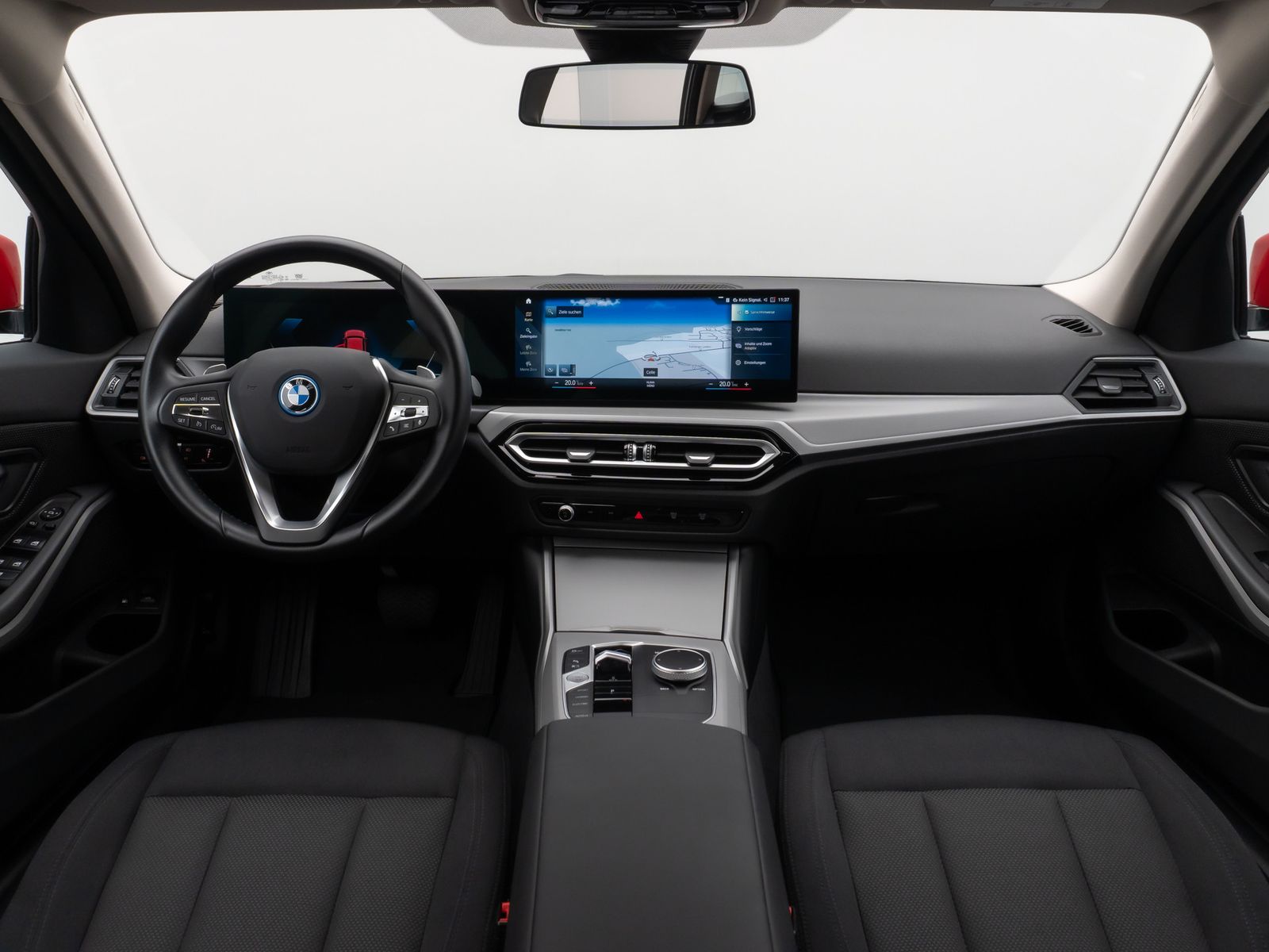 Fahrzeugabbildung BMW 330e DAB CockPit+ PDC LED Geschwindigkeitsreg.