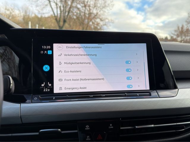 Golf VIII Variant 2.0 TDI Life DSG AHK ACC LED