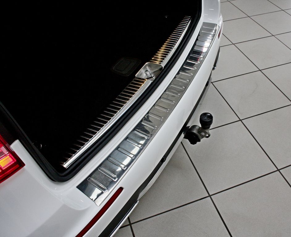 Mercedes-Benz E 220 d T 4M AMG TOTW KAMERA AHK NETTO 30.800