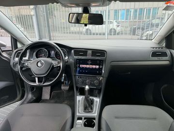 Volkswagen Golf - 4