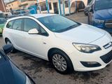Opel Astra J Sports Tourer Selection - Opel Astra Selection mit Diesel-Antrieb