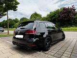 Volkswagen Golf 2.0 TSI DSG 4MOTION R Variant R - Volkswagen Golf mit Benzin-Antrieb: Kombi, 2.0