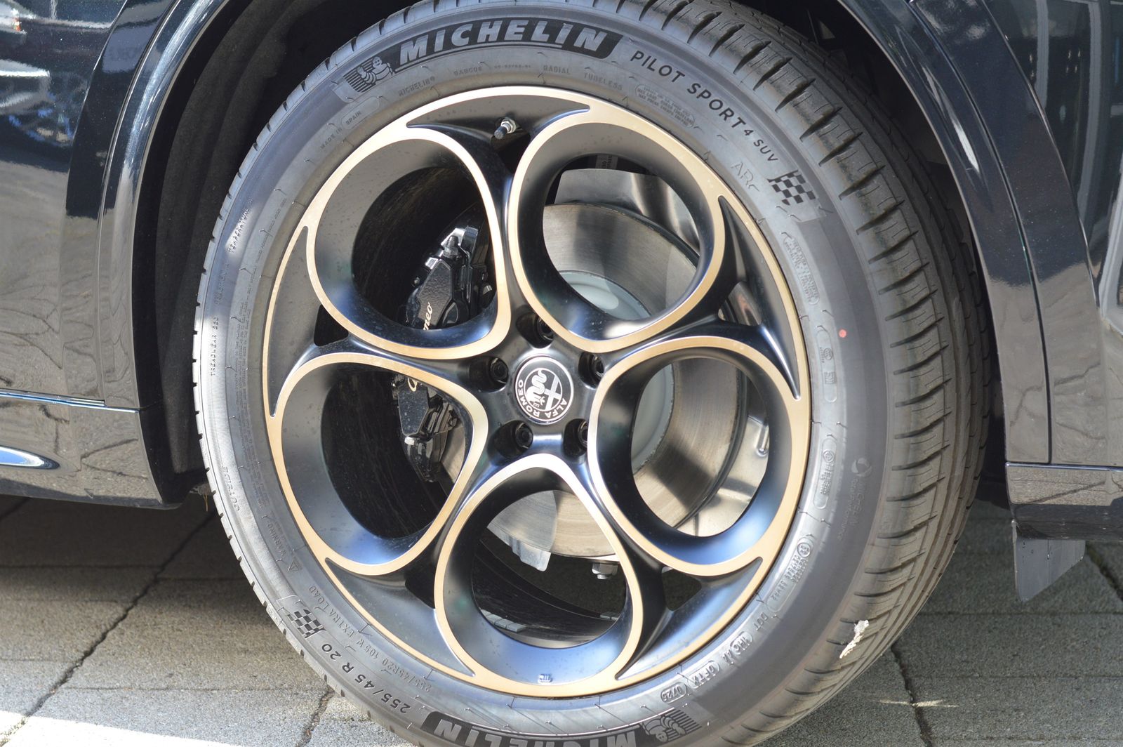 Alfa Romeo Stelvio - Bild 16