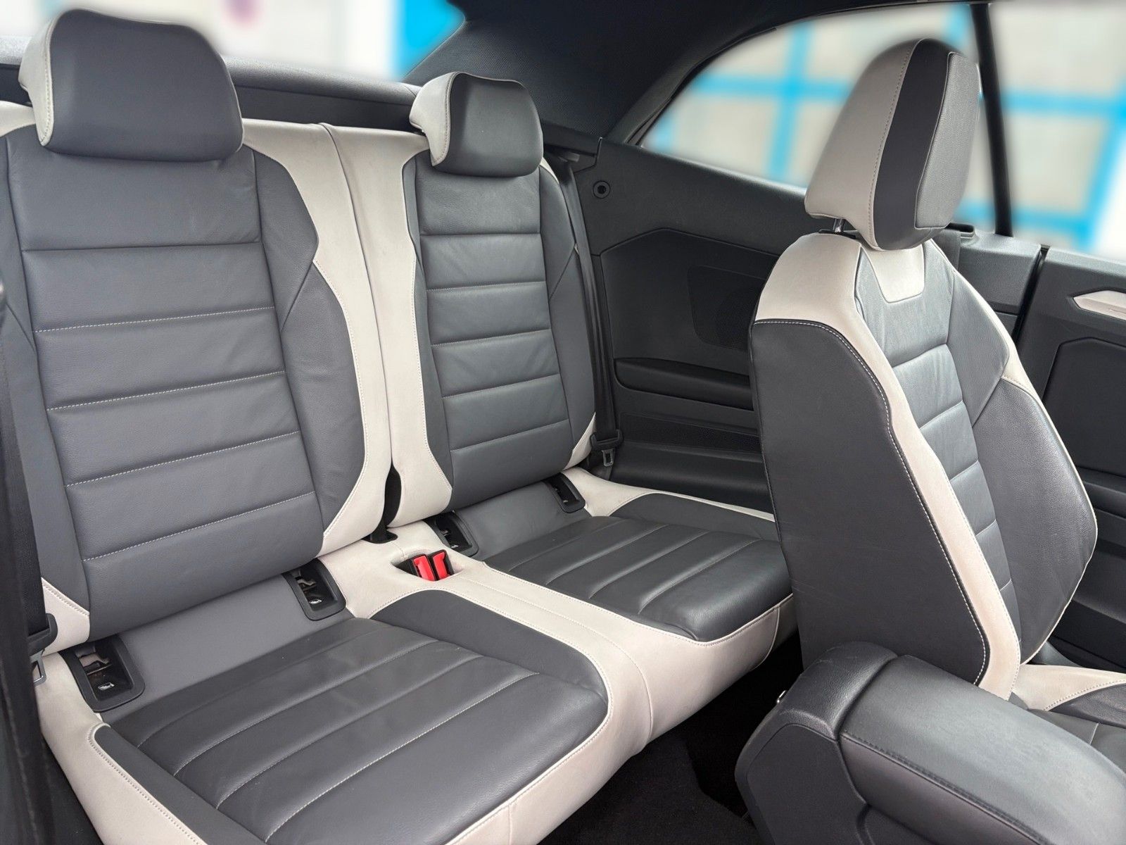 Fahrzeugabbildung Volkswagen T-Roc Cabriolet Style