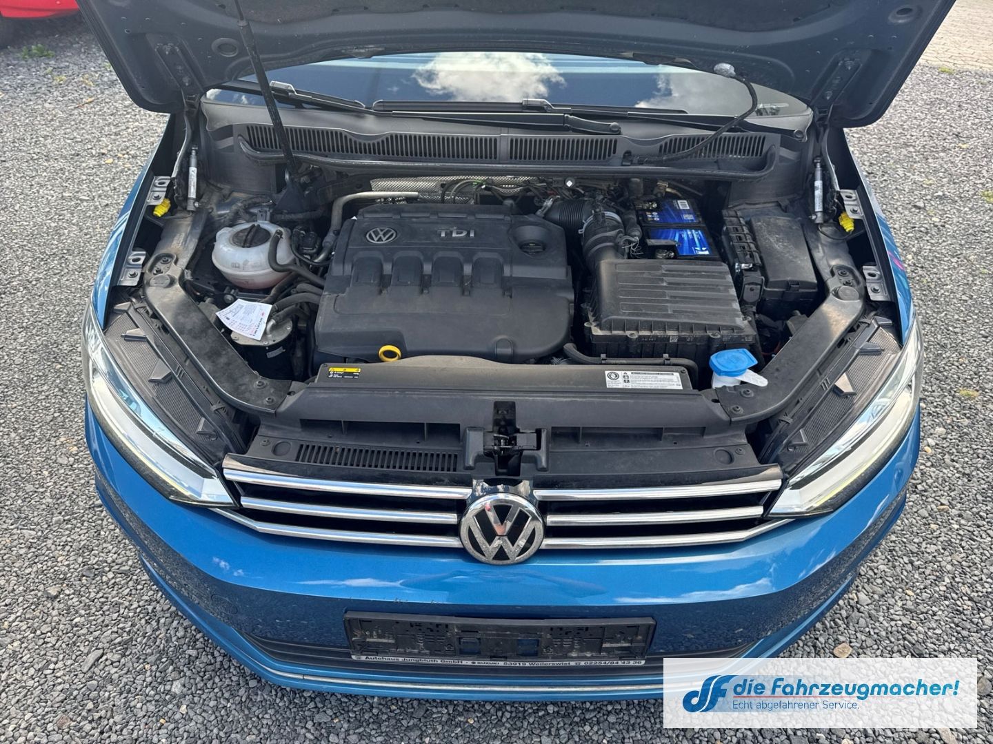Fahrzeugabbildung Volkswagen Touran Highline 2,0TDi Pano *EXPORT