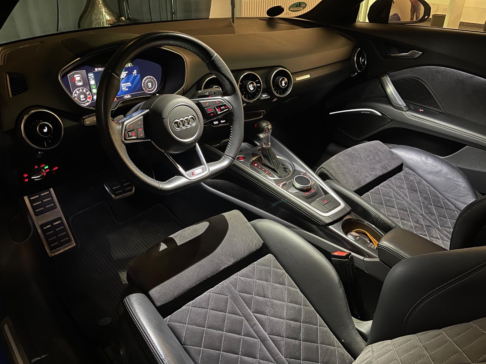 Audi TT Audi 8S 2.0 TFSI S line Competition | 313