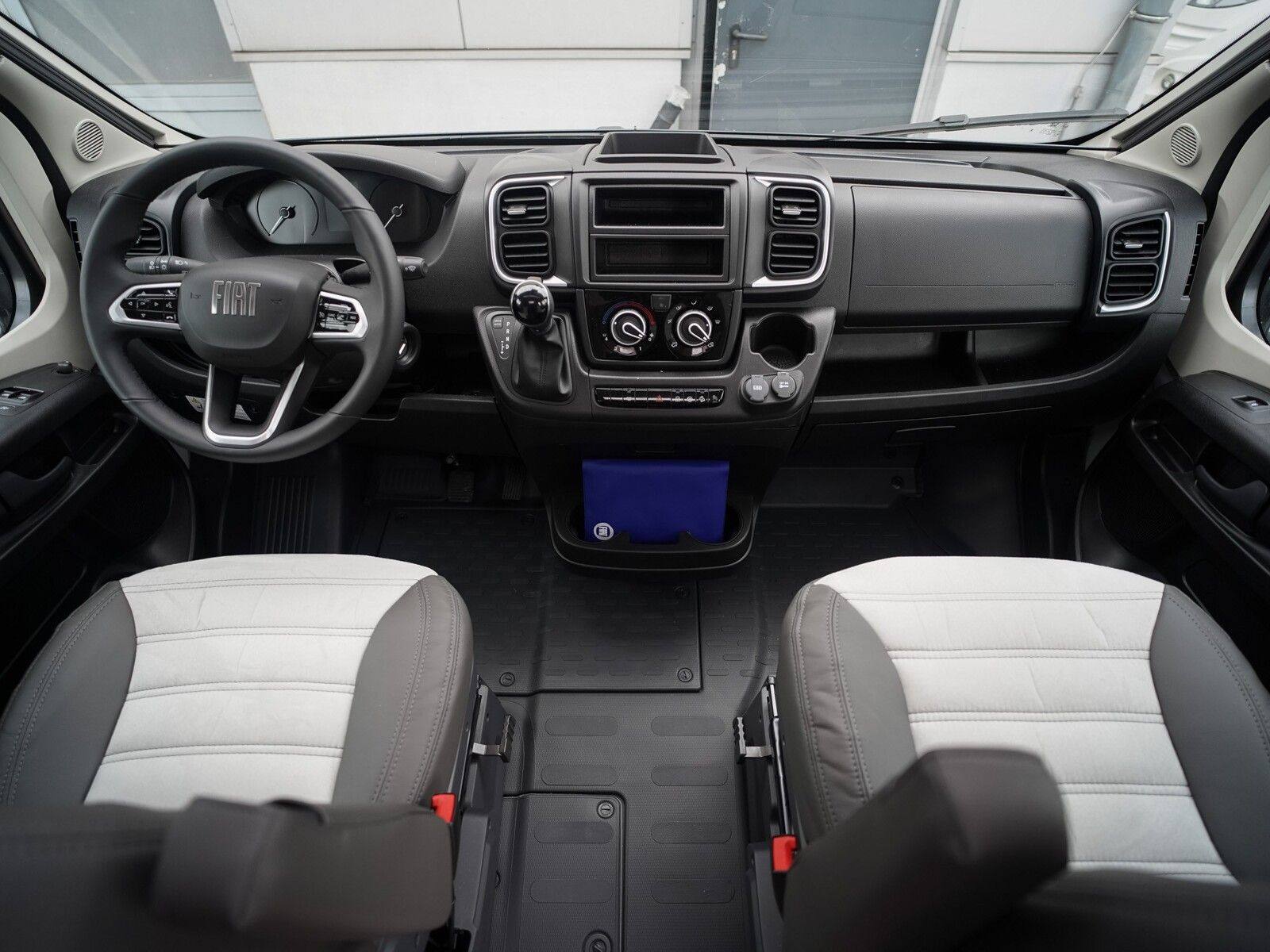 Fahrzeugabbildung Sunlight Cliff X 640 MJ26*Schwenkbad*Automatik*Panorama*