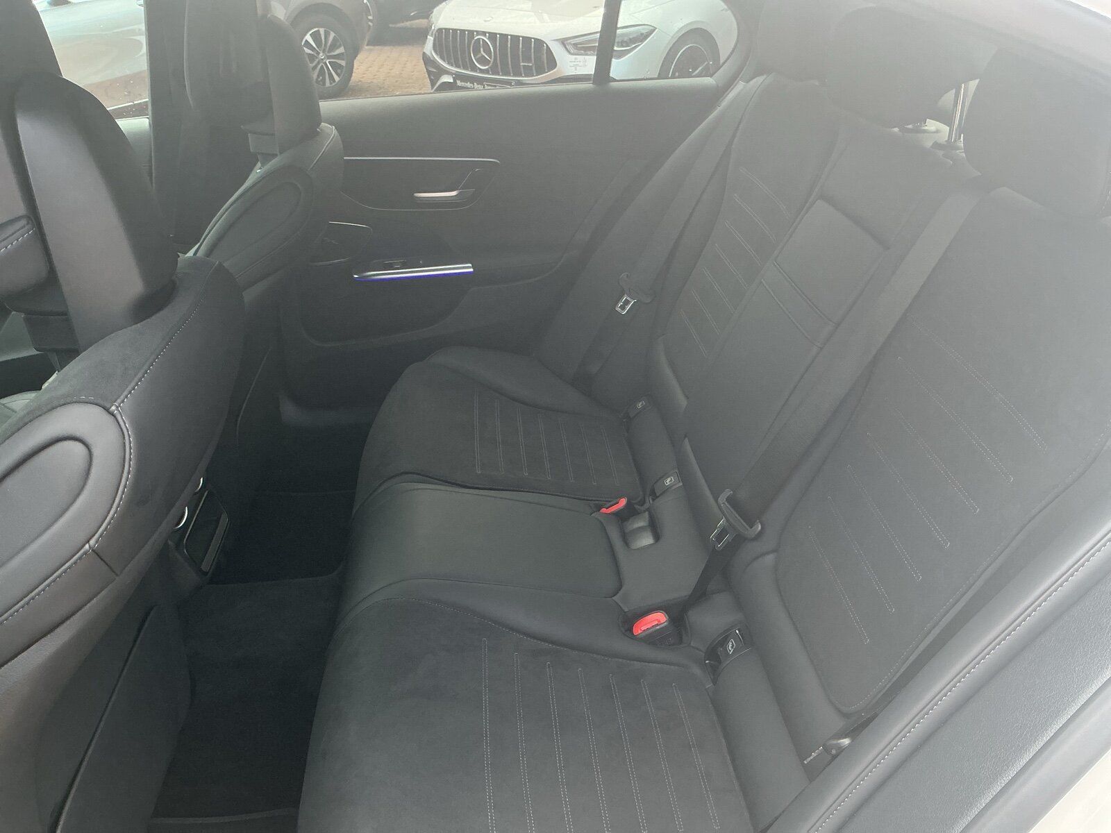 Mercedes-Benz C 200 AMG Edition PanoD 360Ka Nightp Mem Distro foto 18