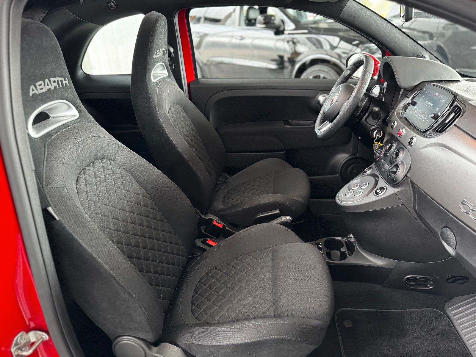 Fahrzeugabbildung Abarth 595 Cabrio Beats Bi-Xenon DAB+ Klima