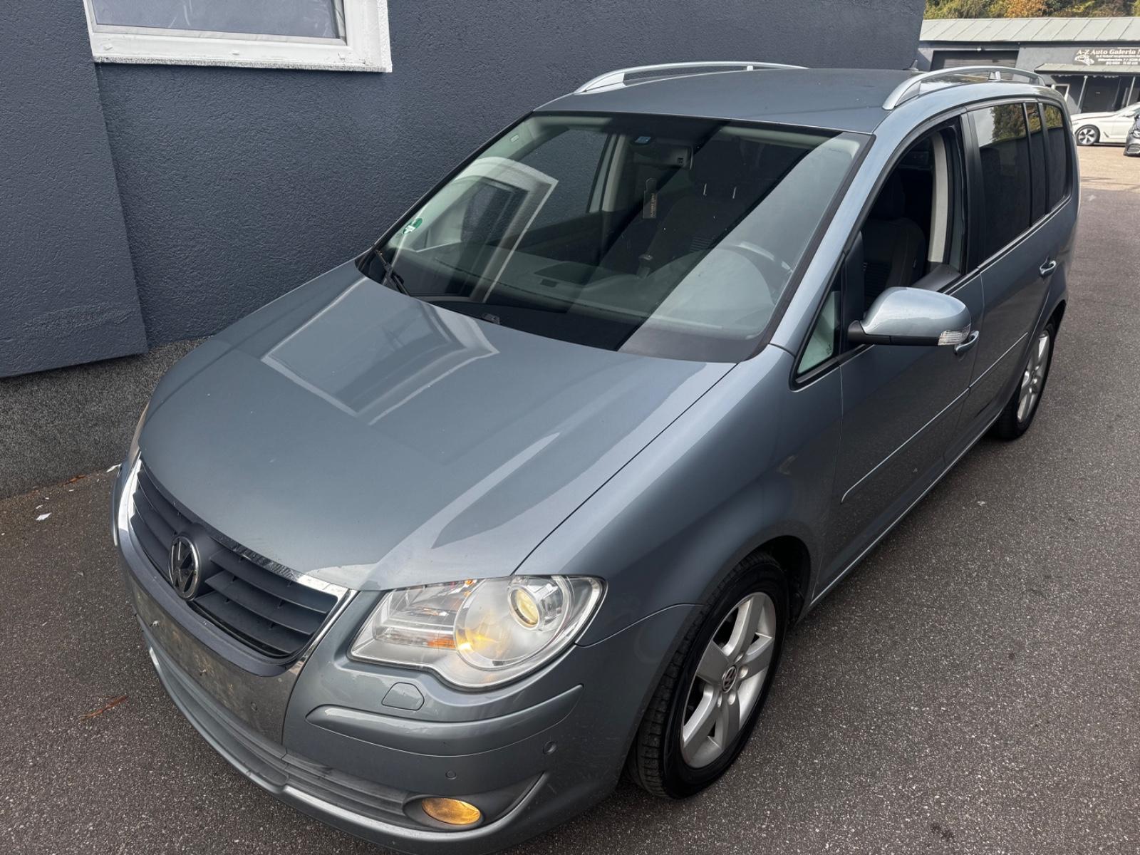 Volkswagen Touran 1.9 TDI DSG DPF United NAVI 7-SITZER