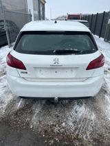 Peugeot 308 Active 1.6 Benzin 125 Hp - Peugeot 308 mit Benzin-Antrieb: Limousine, 1.6