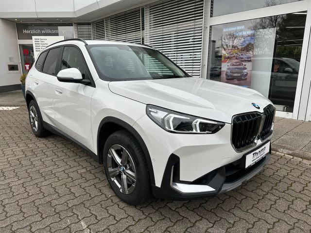 BMW X1 xDrive23i Steptronic +AHK +SHZ +HUD +AdLED