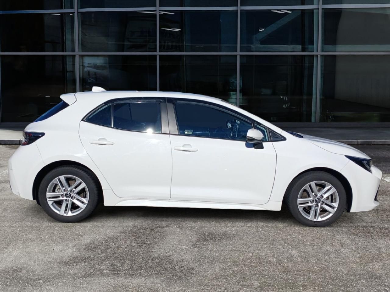 Fahrzeugabbildung Toyota Corolla Hybrid Comfort