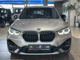 BMW X1 18d Sport Line S-Drive Navi TeilLeder SHZ LED - BMW X1: Drive