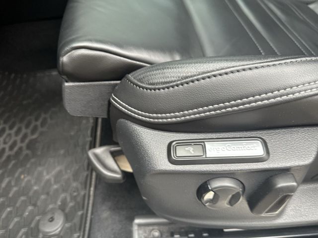 Passat Variant 2.0 TDI R-LINE 4Motion 19 ALU AHK