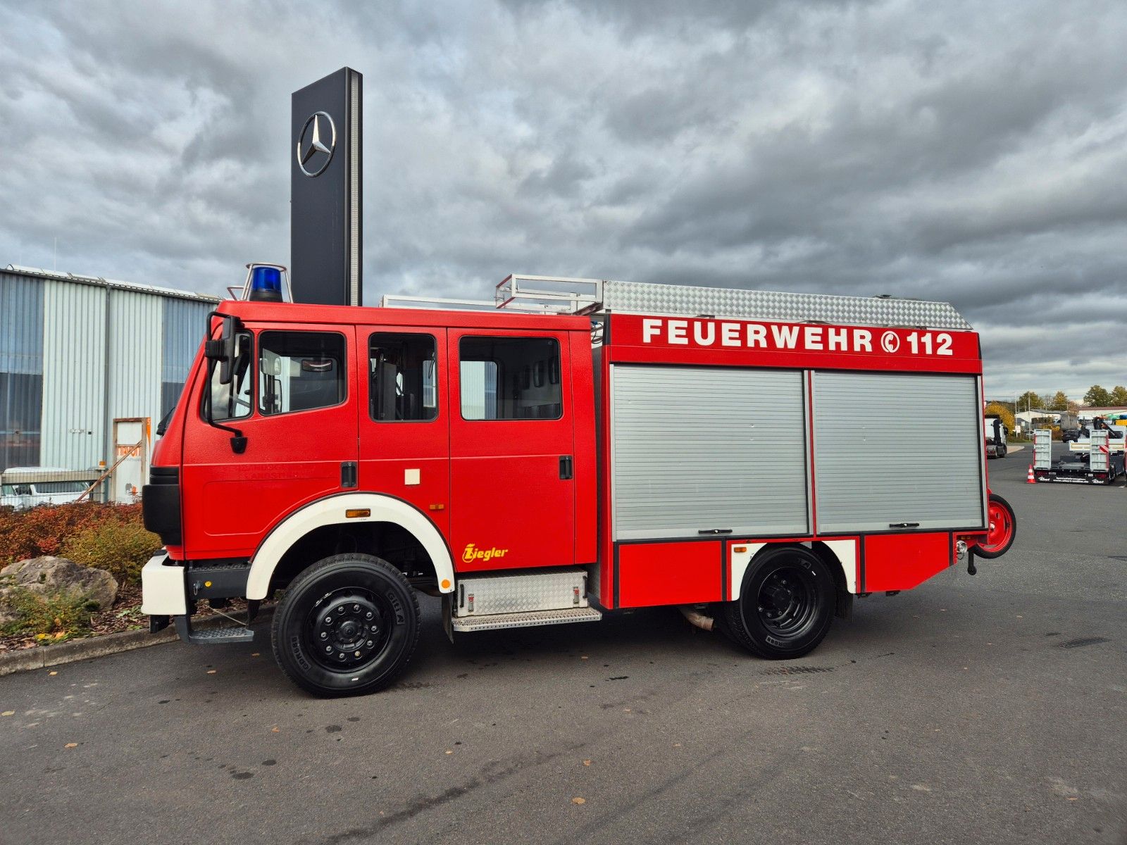 Fahrzeugabbildung Mercedes-Benz 1224 AF 16/12 Löschfahrzeug 1.680l