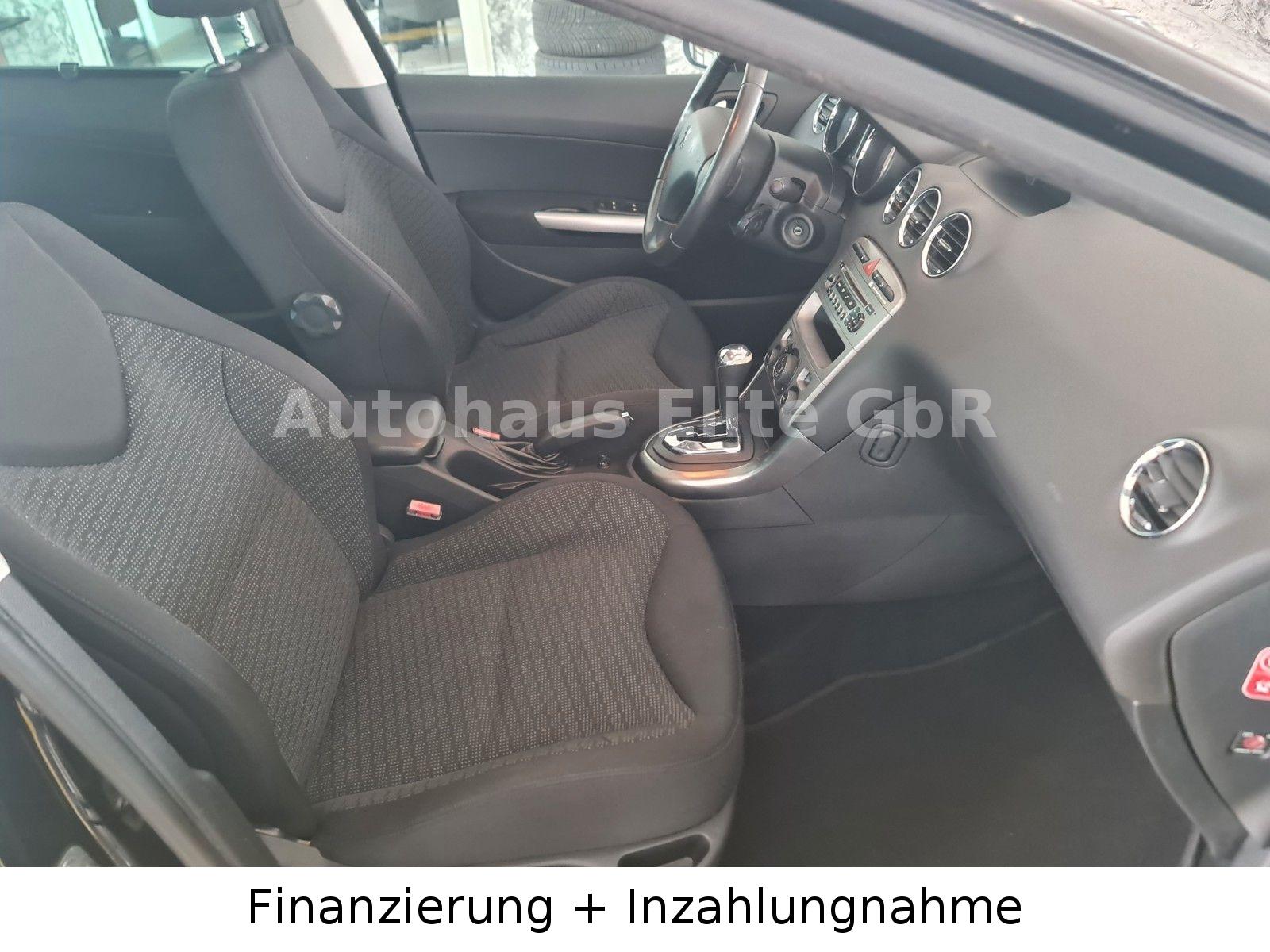 Peugeot 308 2010 — photo 9
