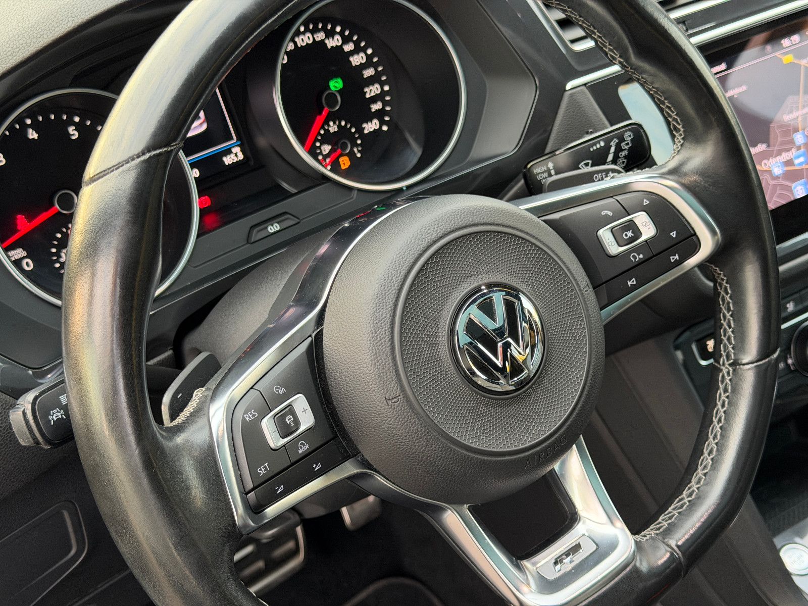 Fahrzeugabbildung Volkswagen Tiguan Allspace Highline 4Motion/R-LINE/PANO/LED