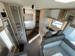 Eura Mobil 675 SB PROFILA RS | Hubbett, Französisches Bett