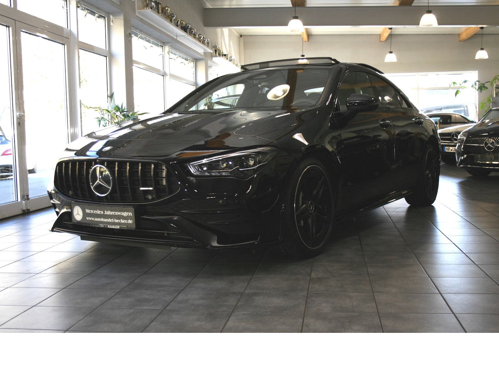 Fahrzeugabbildung Mercedes-Benz CLA 35 AMG 4M *Night II*Burmester*Aerodynamic