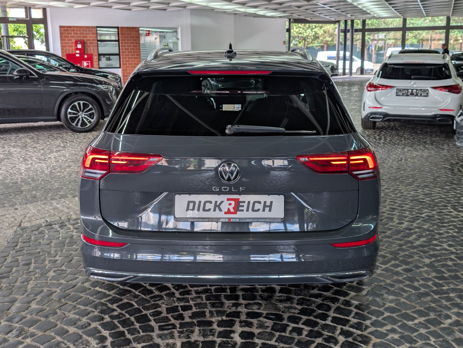 Fahrzeugabbildung Volkswagen Golf Move 1.5 TSI ACC LED SHZ VIRT AMBI APP BHL
