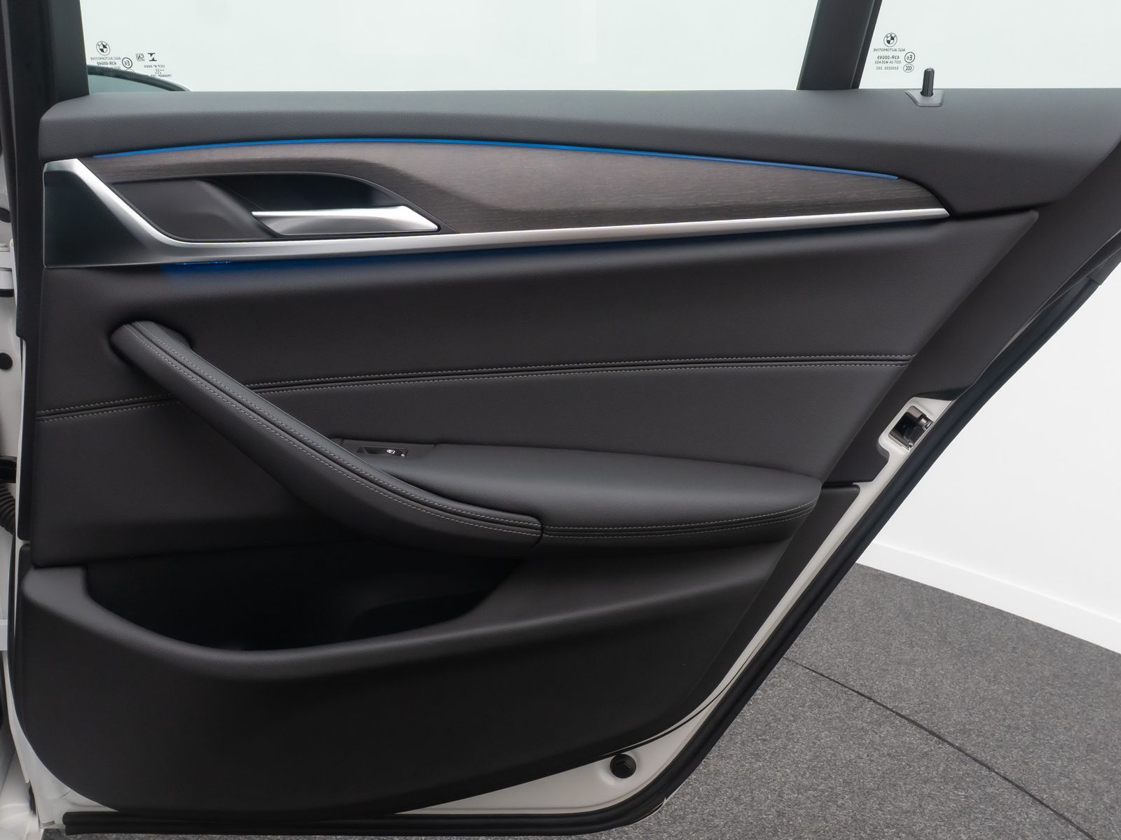 Fahrzeugabbildung BMW 530e ACC 360° HUD DAB Memory Alarm Leder Sport