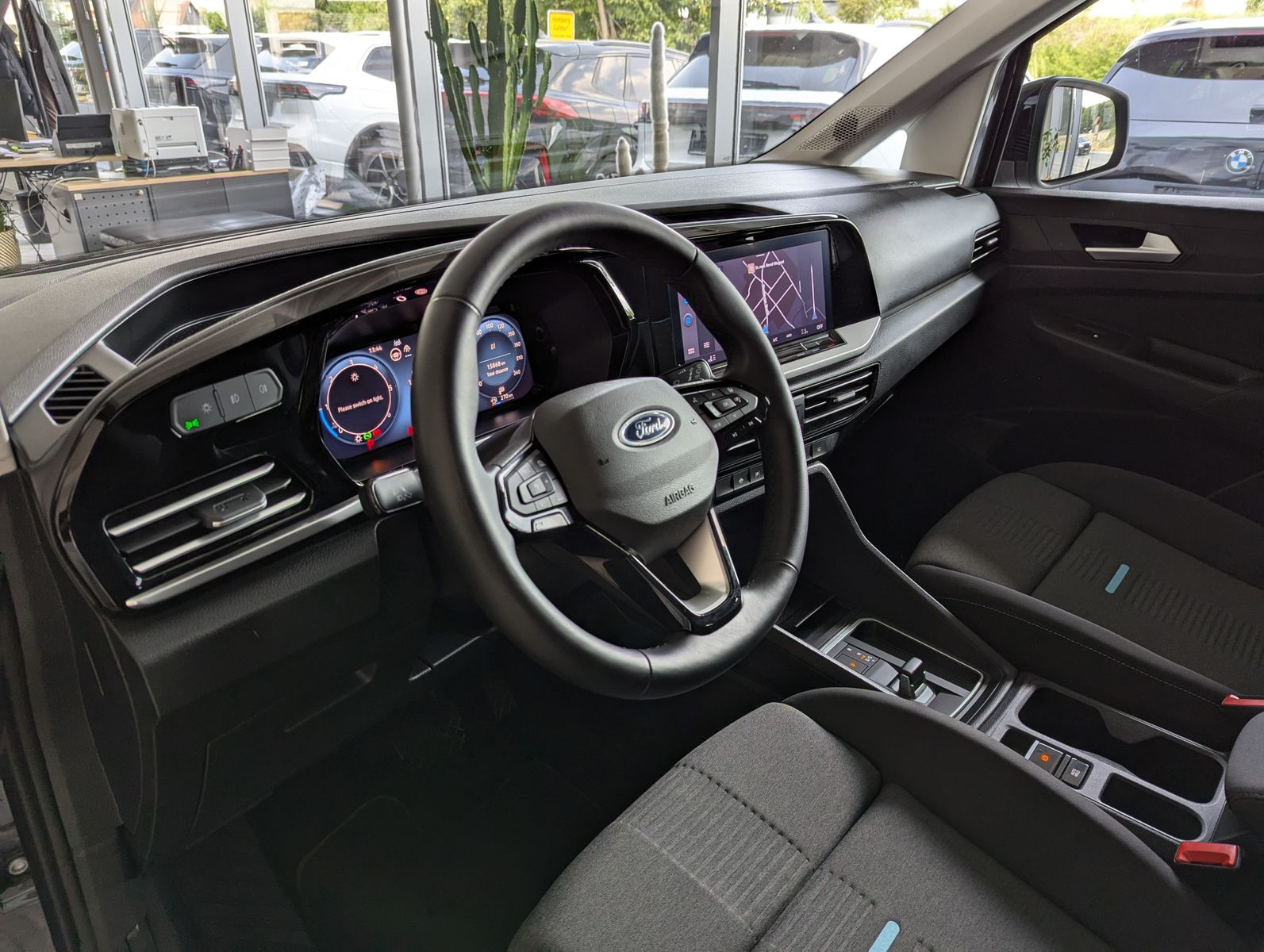 FORD Grand Tourneo L2 Active 7-Sitz Bi-LED Pano AHK - Image 23