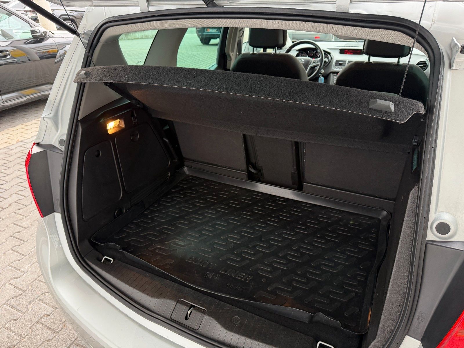 Fahrzeugabbildung Opel Meriva B Drive 120PS SHZ/PDC/LHZ!