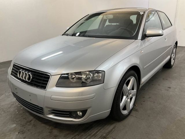 Audi A3 1.6 Ambition (S LINE ALU/KLIMA/1.HAND)