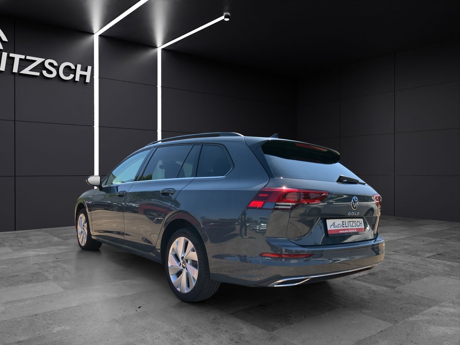 Fahrzeugabbildung Volkswagen Golf VIII Variant TDI Style DSG LEDplus Navi AID