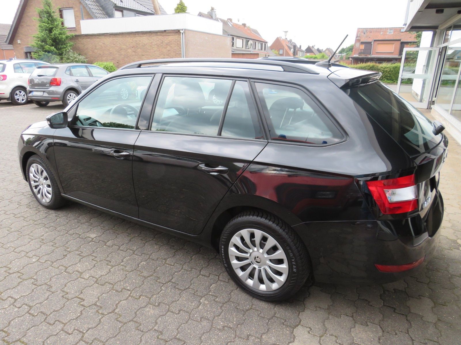 Fahrzeugabbildung SKODA Fabia Combi Ambition PDC SITZH. SMART-LINK GJ 1H