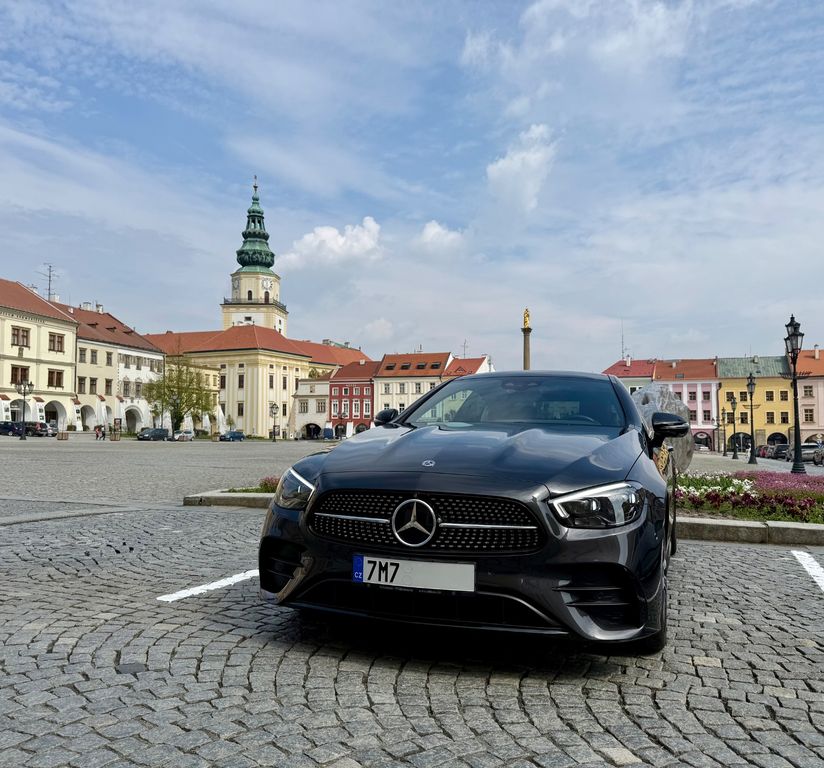 Image of Mercedes-Benz E 220