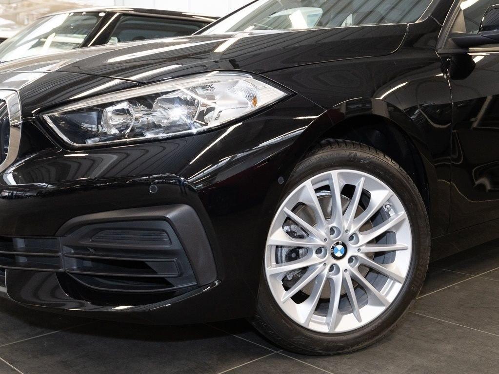 BMW 116i /5 AHK NAVI PDC V+H DAB Tempomat Sitzheiz.