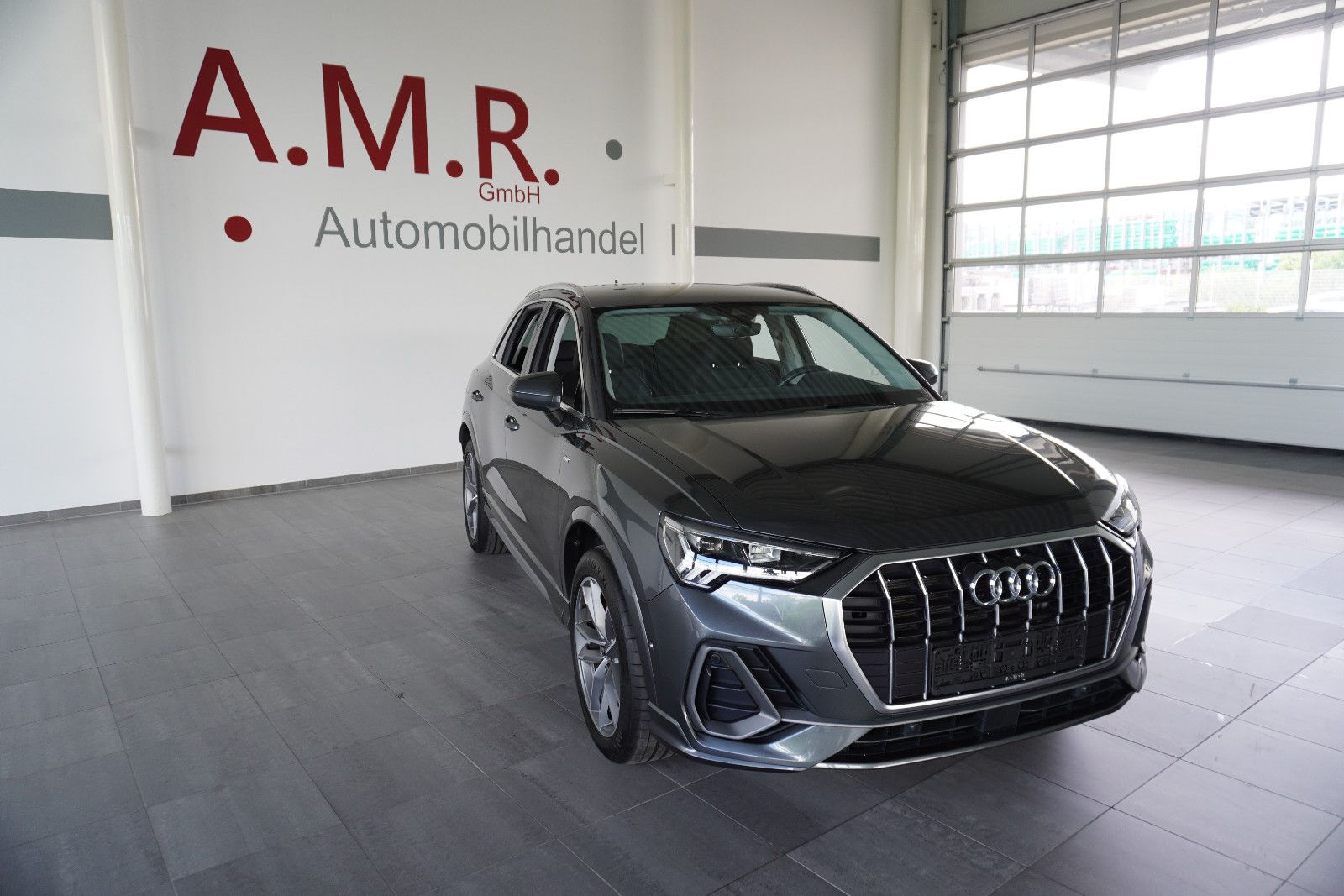 Audi Q3 35 TDI S line  LED/NAVi/AHK foto 2